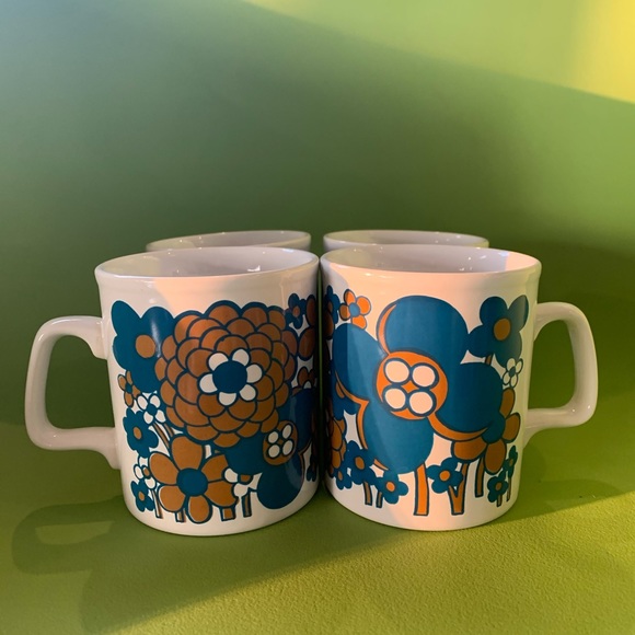 Vintage 60s 70s psychedelic flower power mugs - Picture 3 of 7